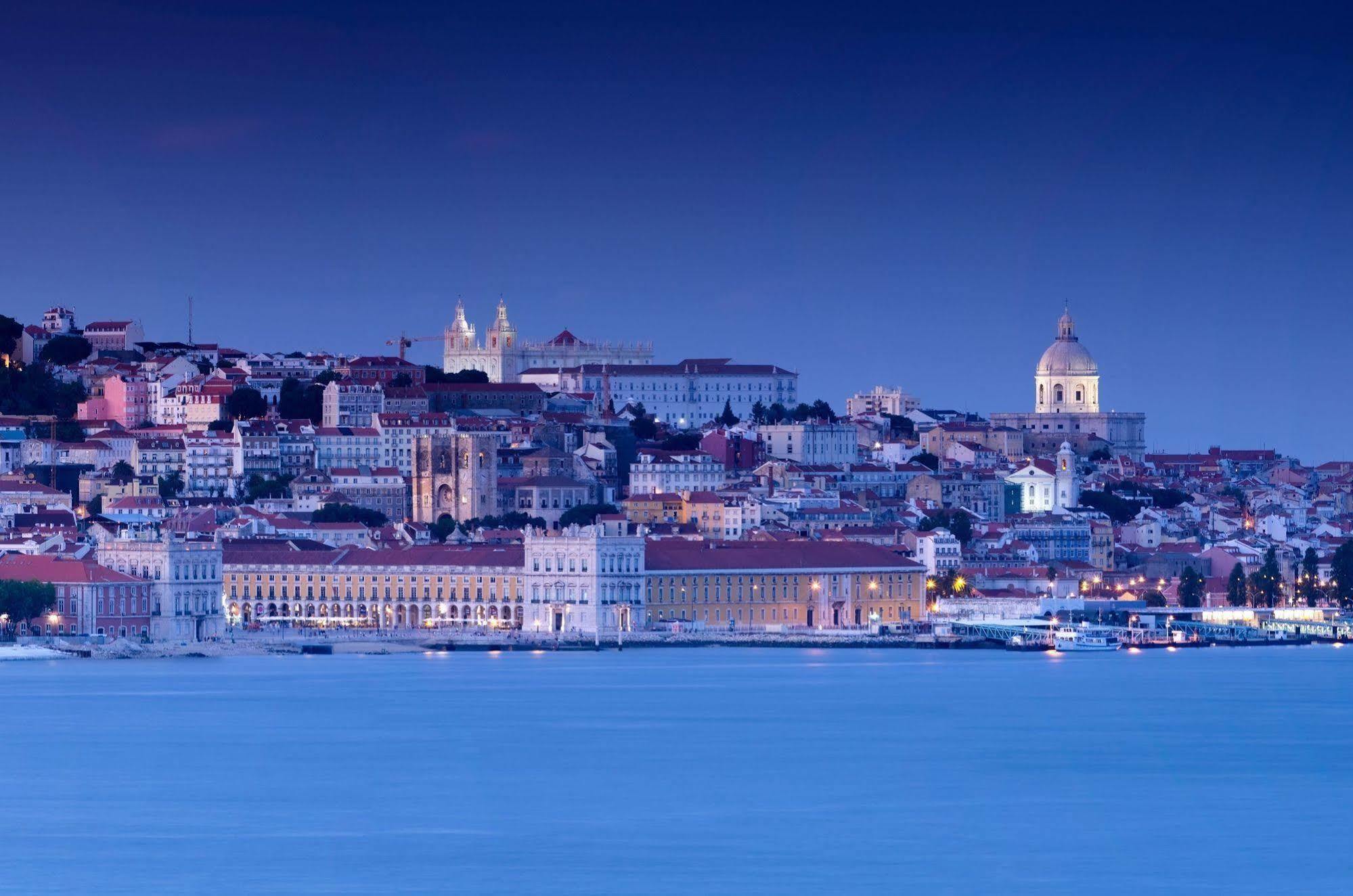 Real Residencia - Apartamentos Turisticos Lisboa Exteriör bild